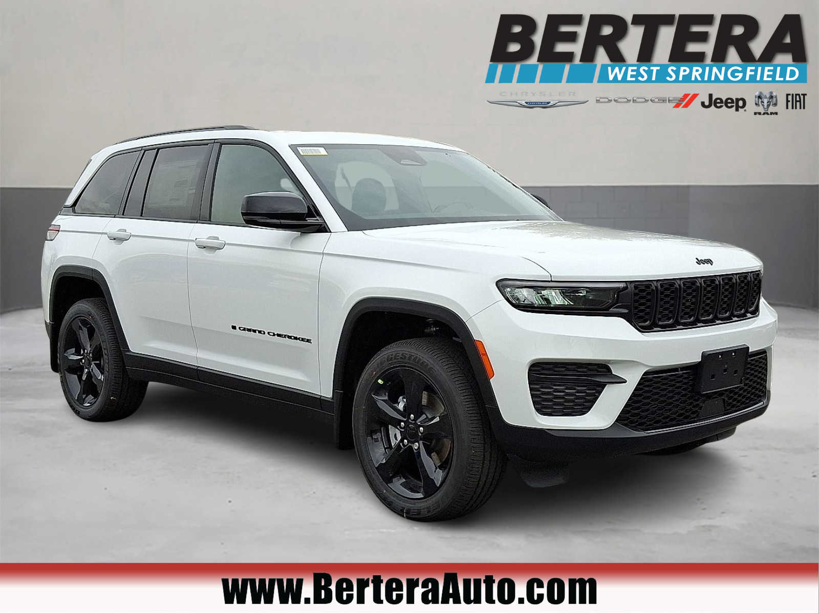 2025 Jeep Grand Cherokee Altitude's photo