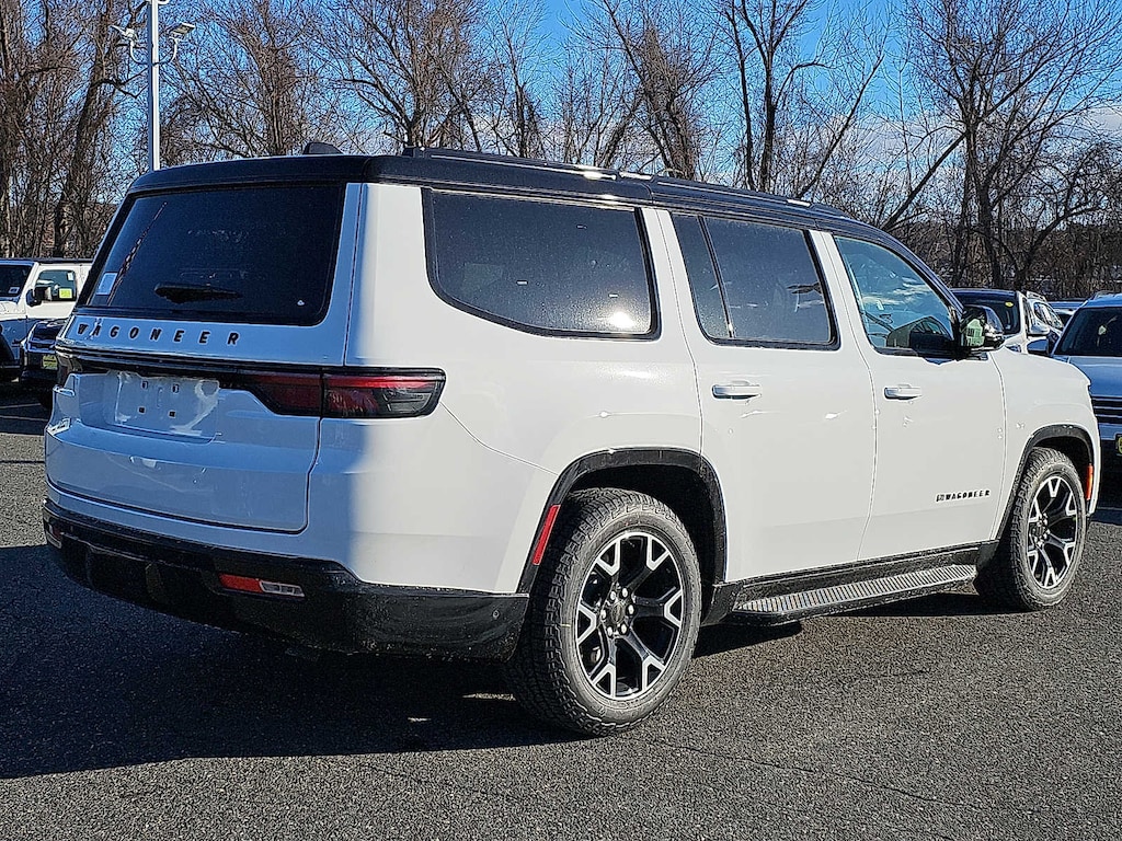 New 2025 Jeep Wagoneer OVERLAND 4X4 Sport Utility