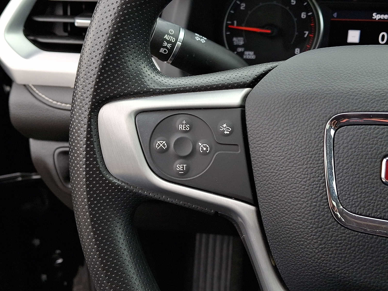 2023 GMC Acadia SLE - Photo 24