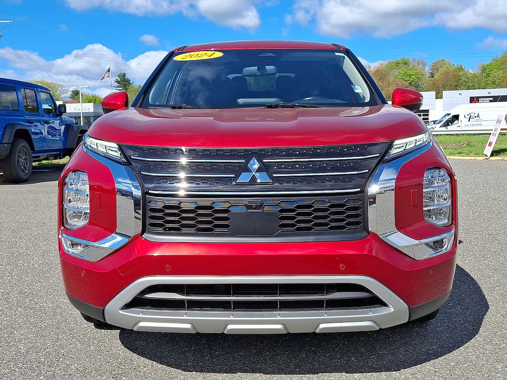 Used 2024 Mitsubishi Outlander SE SUV