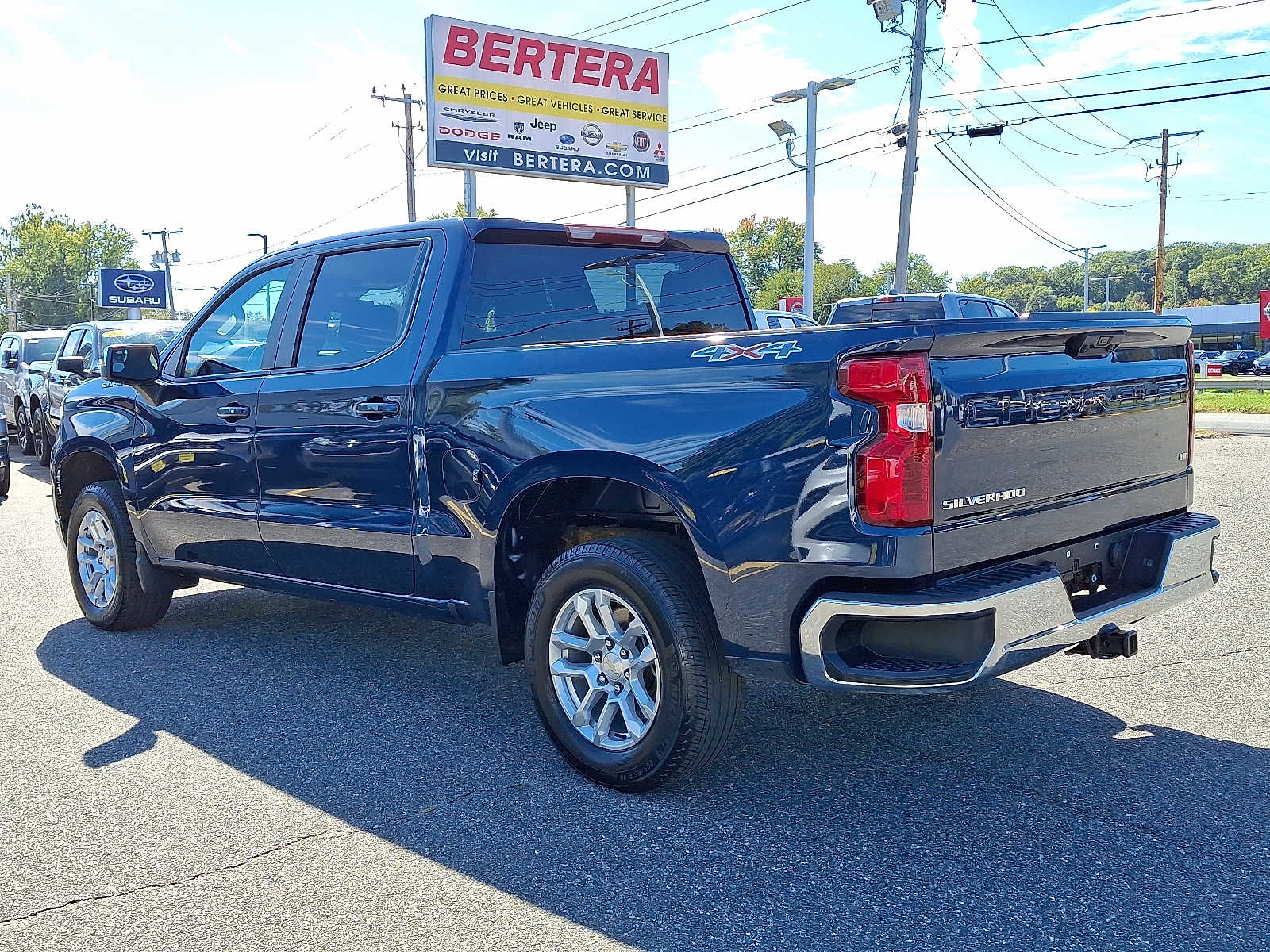 2022 Chevrolet Silverado 1500 LT photo 4
