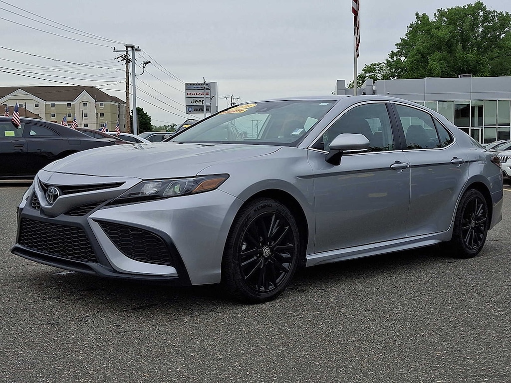 Used 2024 Toyota Camry SE Sedan