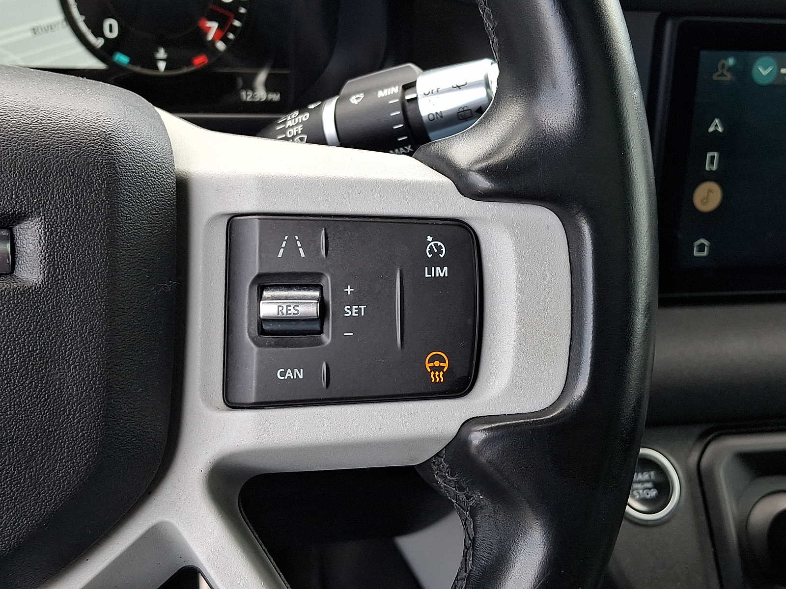 2022 Land Rover Defender X-Dynamic SE - Photo 27