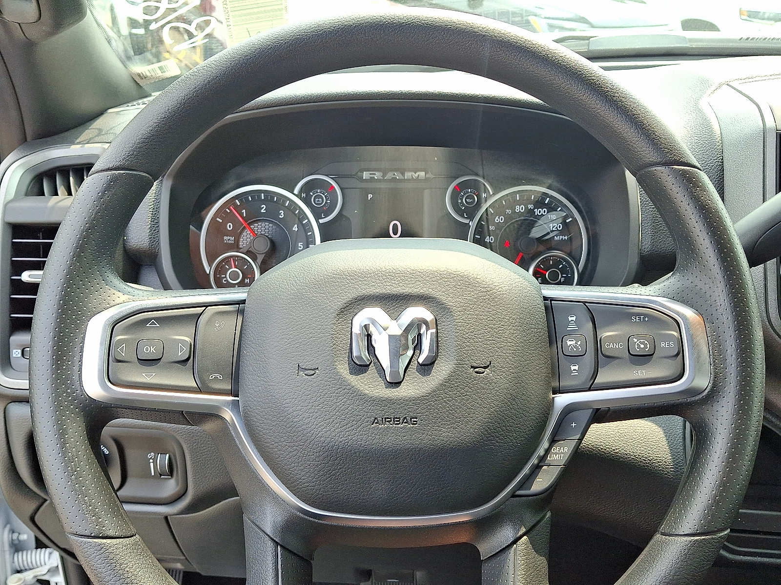 2025 RAM 2500 Tradesman - Photo 15