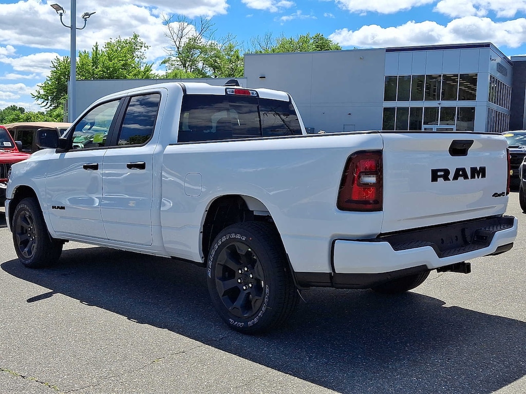 New 2026 Ram 1500 EXPRESS QUAD CAB 4X4 6'4 BOX Pickup