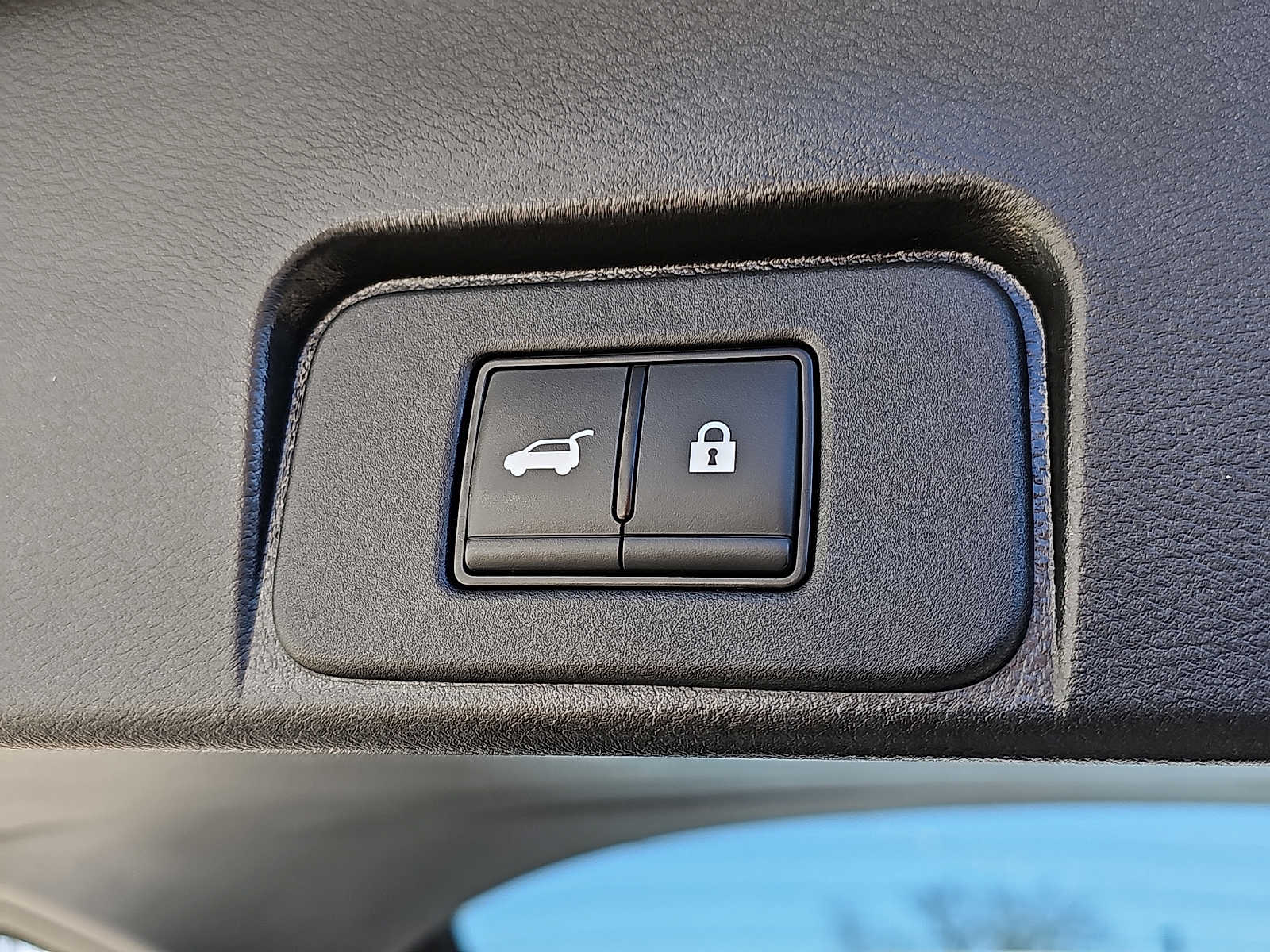 2024 Nissan Rogue SV - Photo 30