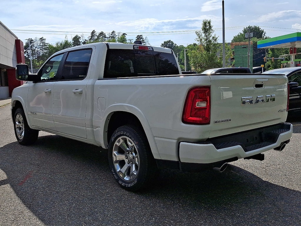 New 2026 Ram 1500 BIG HORN CREW CAB 4X4 5'7 BOX Pickup