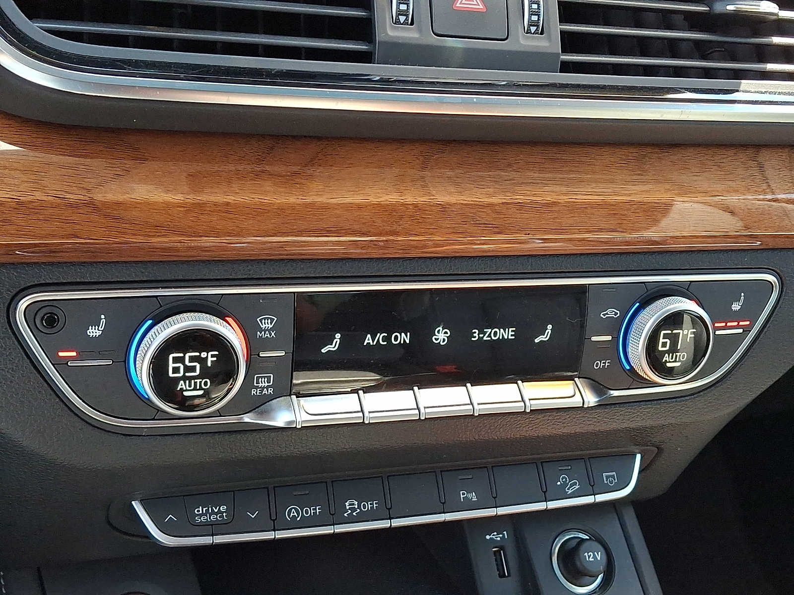 2023 Audi Q5 Premium Plus - Photo 17