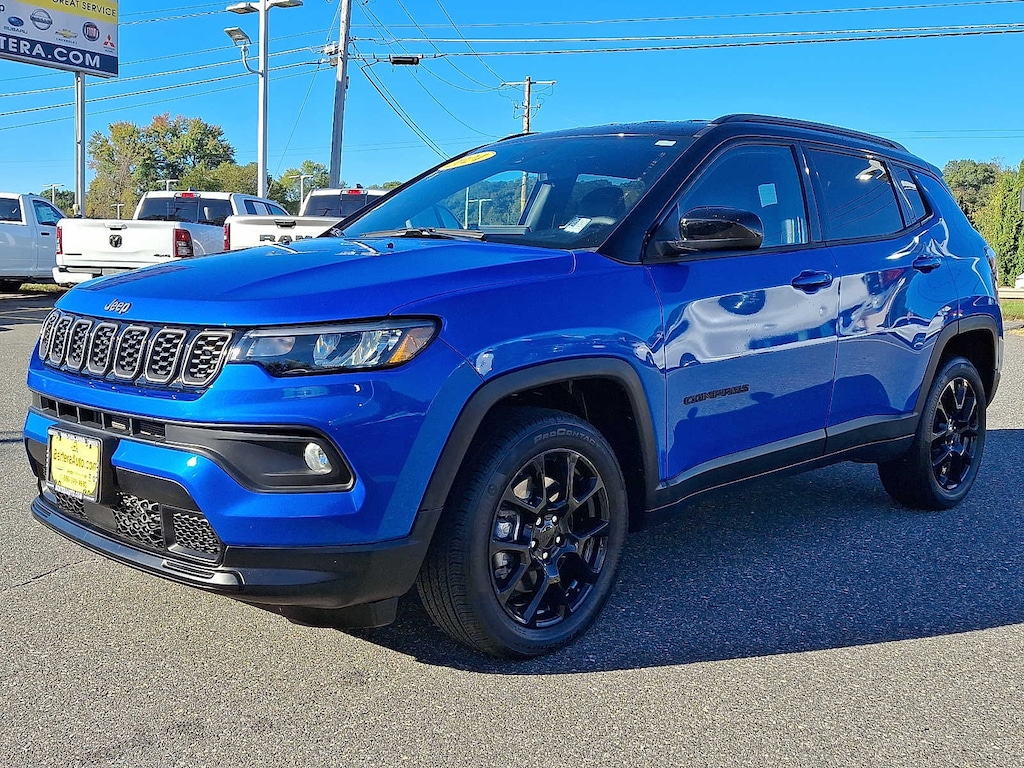 Used 2024 Jeep Compass Latitude SUV