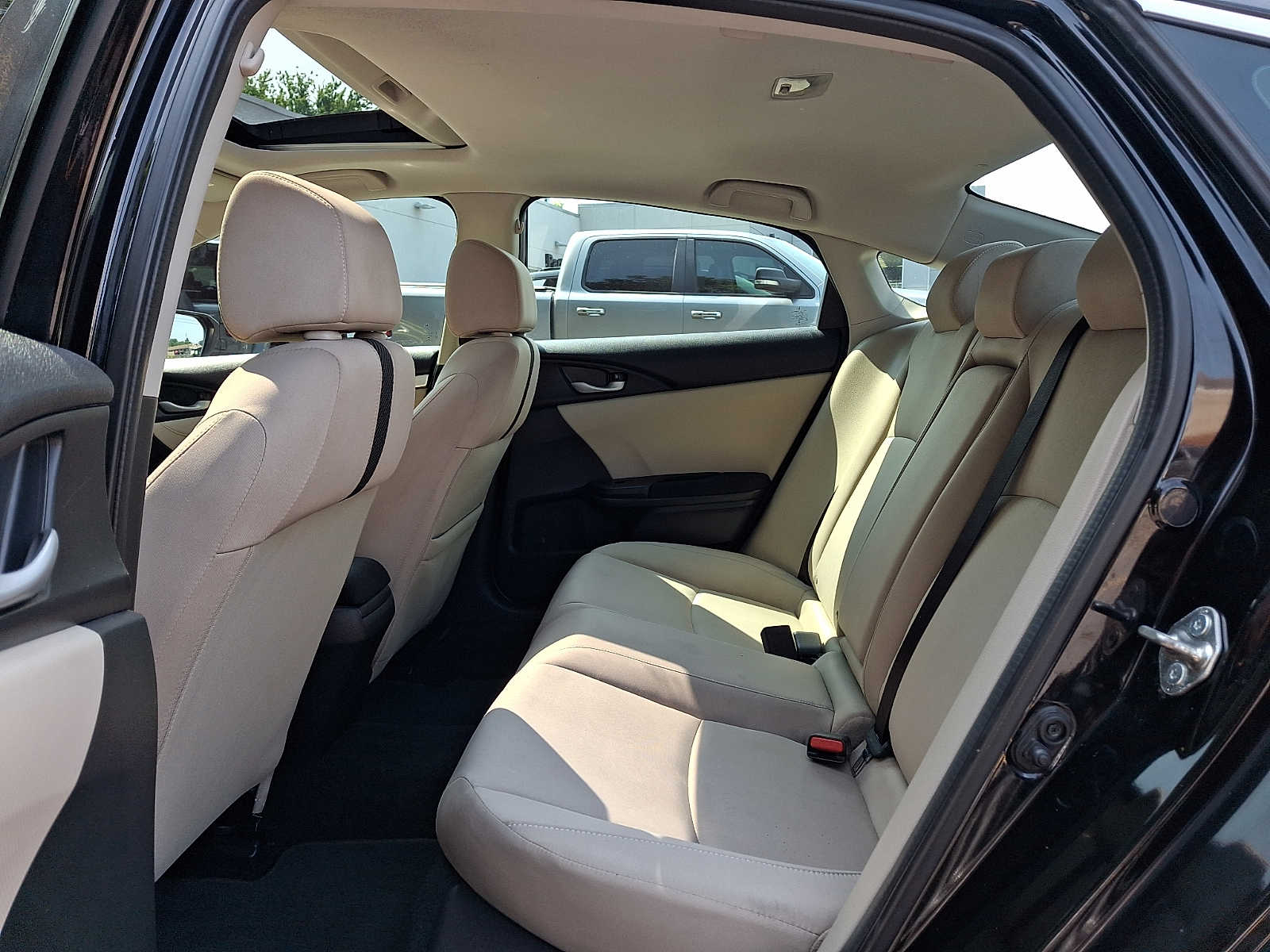 2018 Honda Civic EX - Photo 10