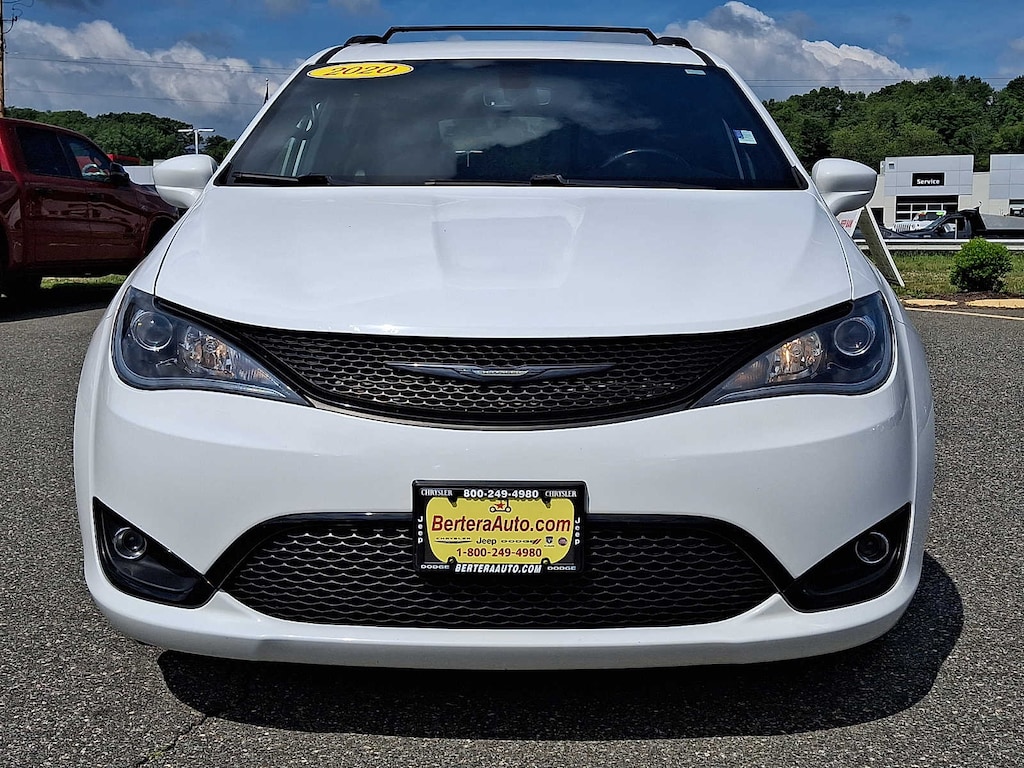 Used 2020 Chrysler Pacifica Touring L Van