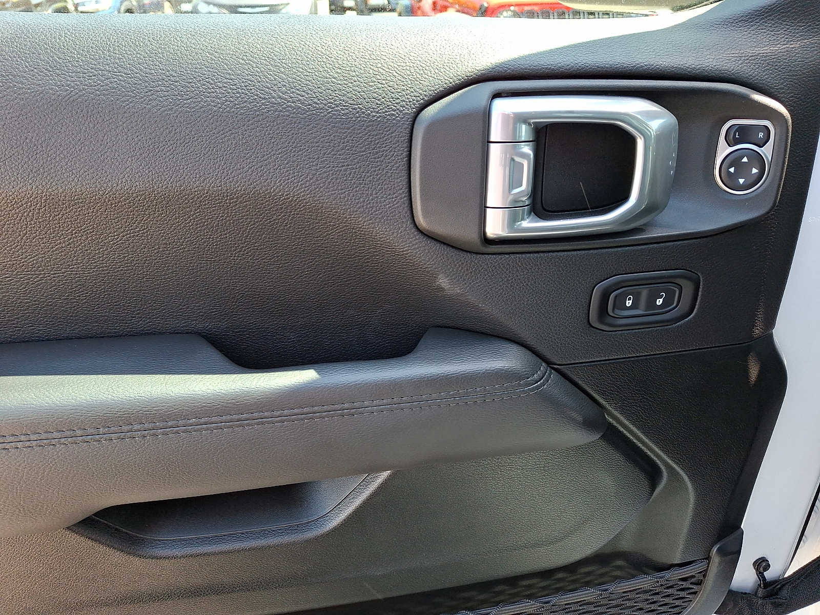 2022 Jeep Wrangler Unlimited Sahara Altitude - Photo 13