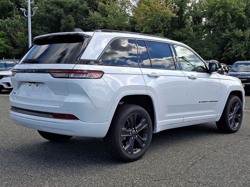 New 2027 Jeep Grand Cherokee 2 Row LIMITED 4X4 Sport Utility