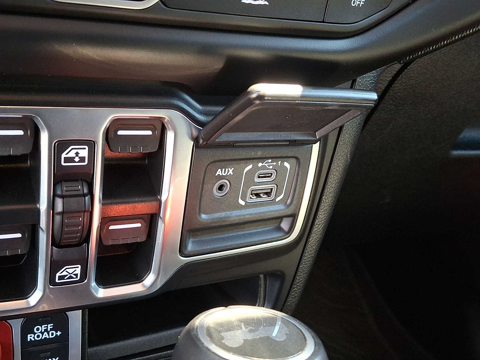 2023 Jeep Wrangler 4-Door Rubicon - Photo 24