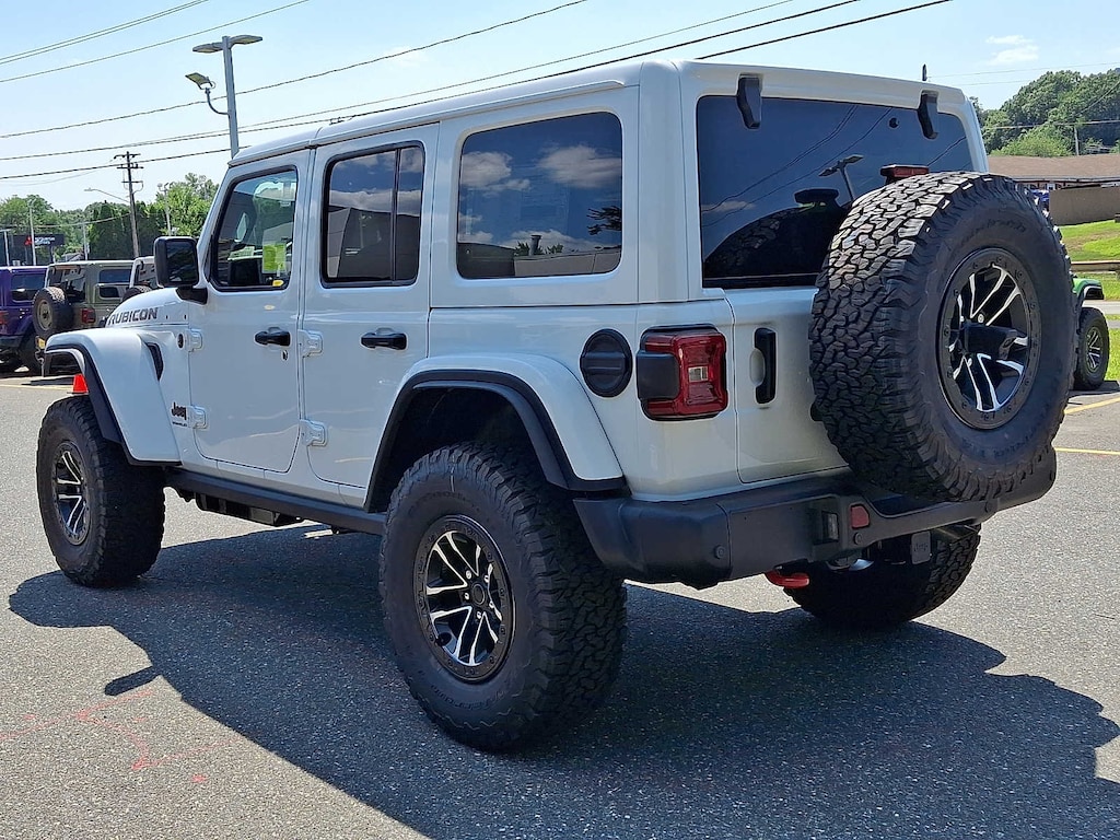 New 2026 Jeep Wrangler 4-DOOR RUBICON X Sport Utility