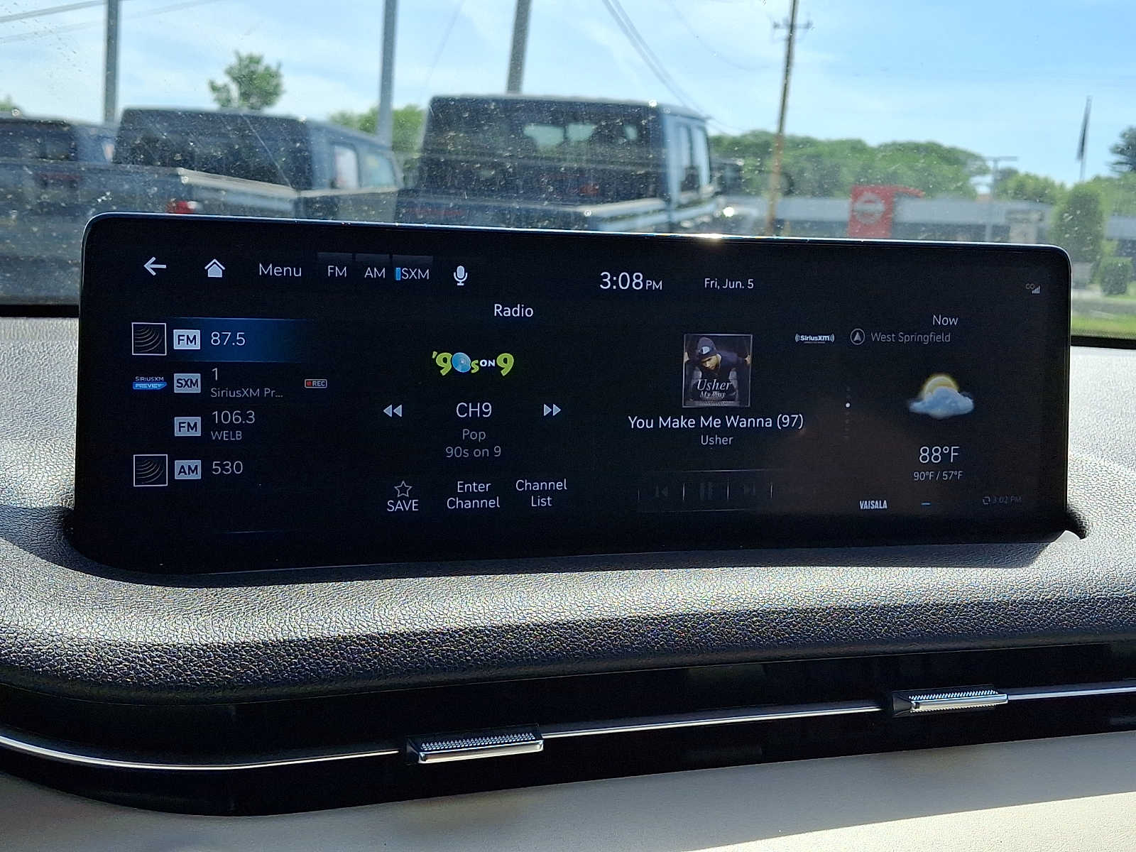 2024 GENESIS GV70 Standard - Photo 20