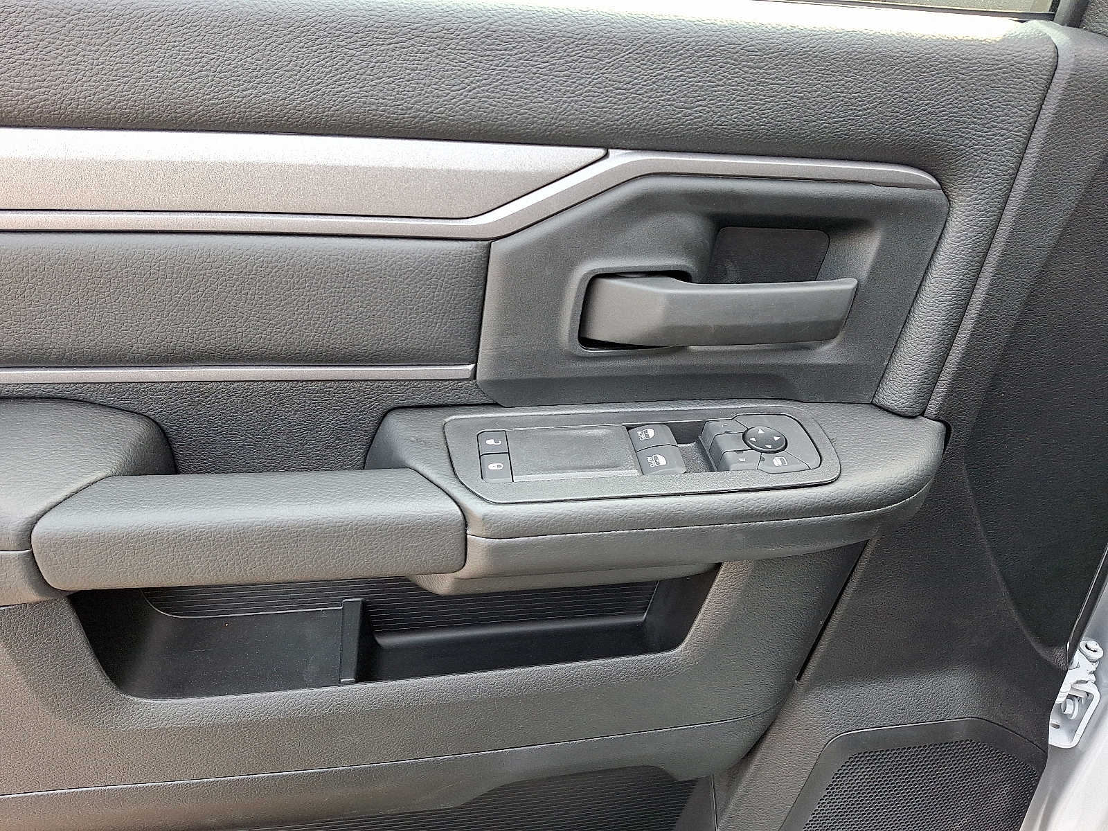 2025 RAM 2500 Tradesman - Photo 8