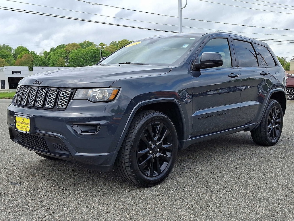 Used 2018 Jeep Grand Cherokee Altitude SUV