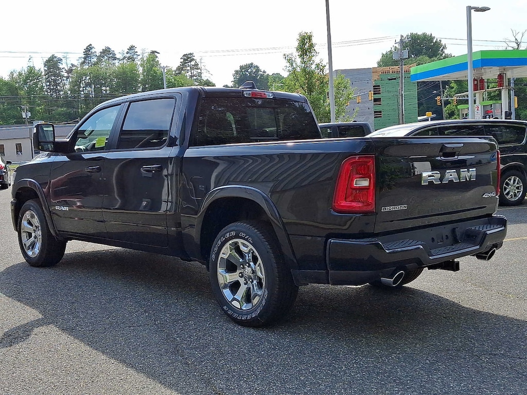 New 2026 Ram 1500 BIG HORN CREW CAB 4X4 5'7 BOX Pickup