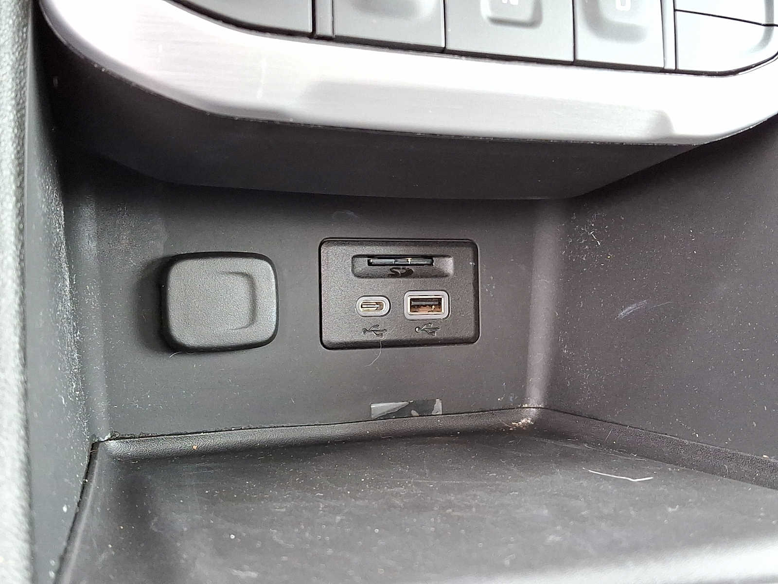 2023 GMC Acadia SLE - Photo 26