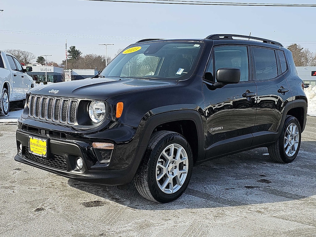 Used 2023 Jeep Renegade Latitude SUV