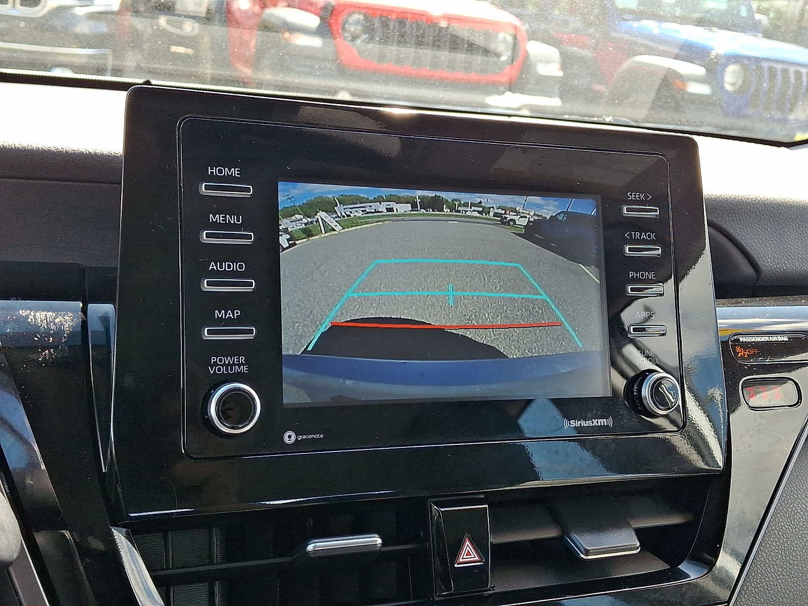 2024 Toyota Camry SE - Photo 17