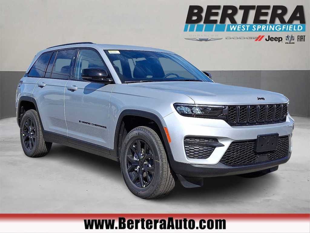 New 2025 Jeep Grand Cherokee ALTITUDE 4X4 Sport Utility