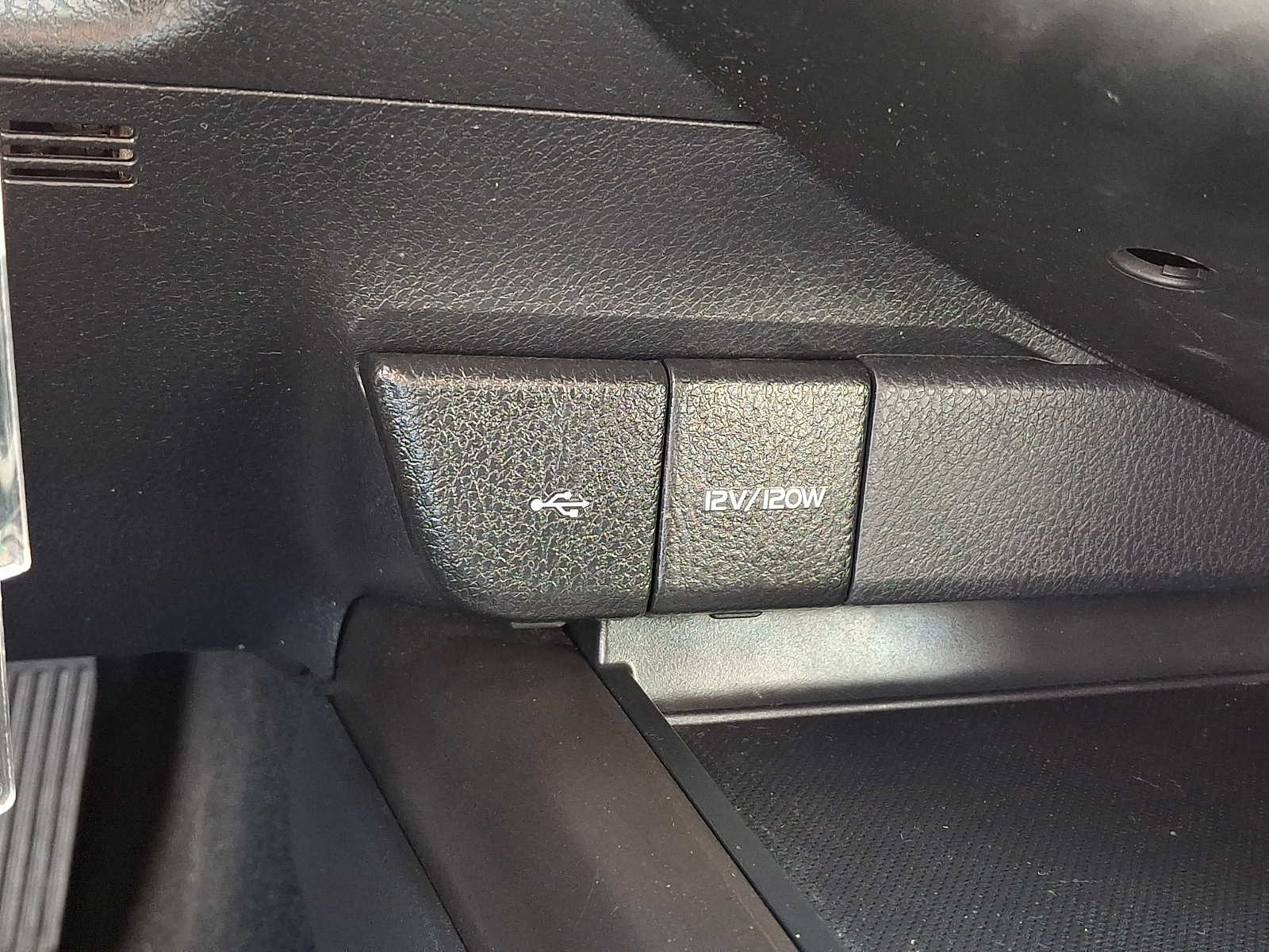 2024 Toyota Camry SE - Photo 22