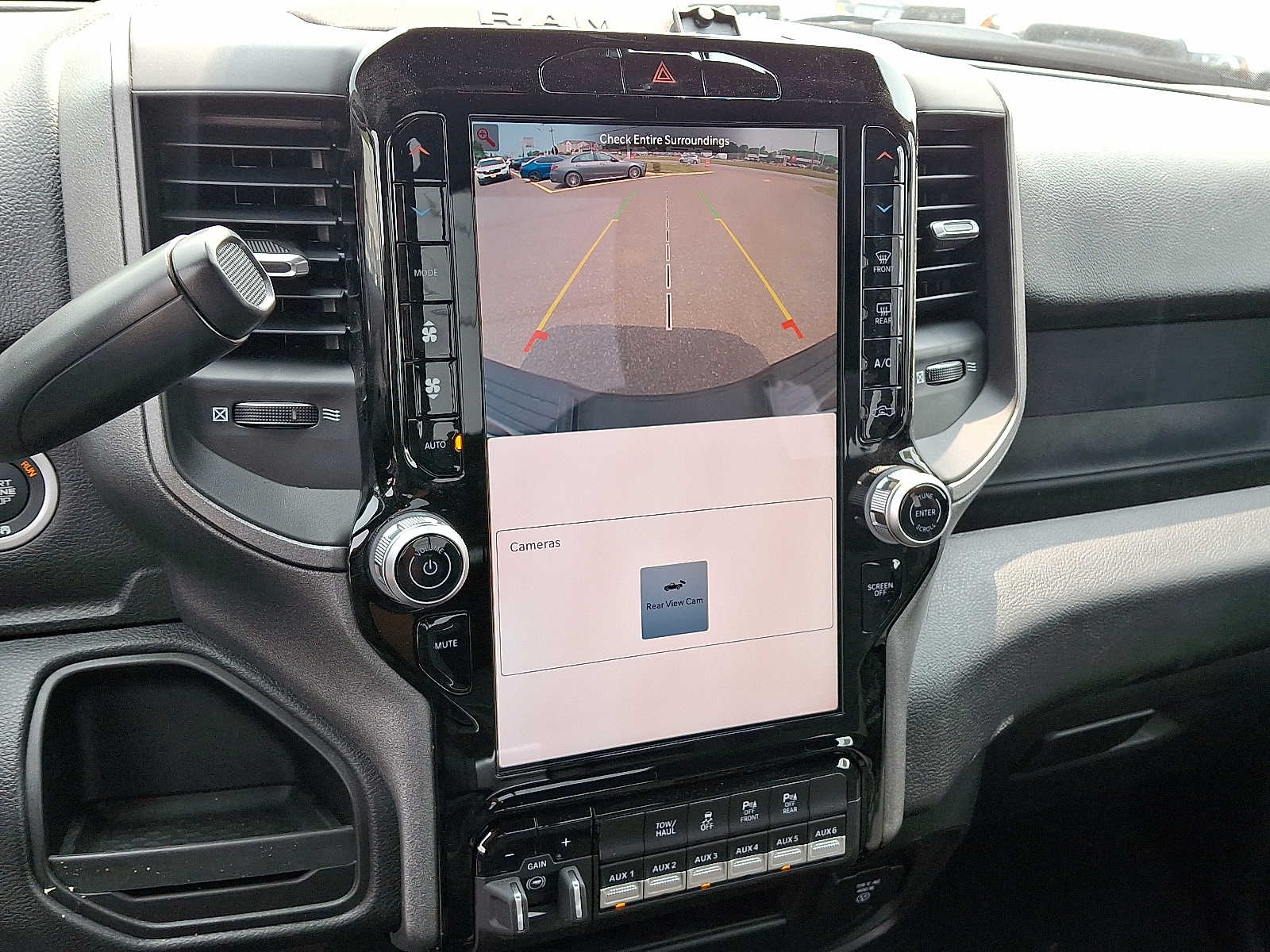 2025 RAM 2500 Tradesman - Photo 14