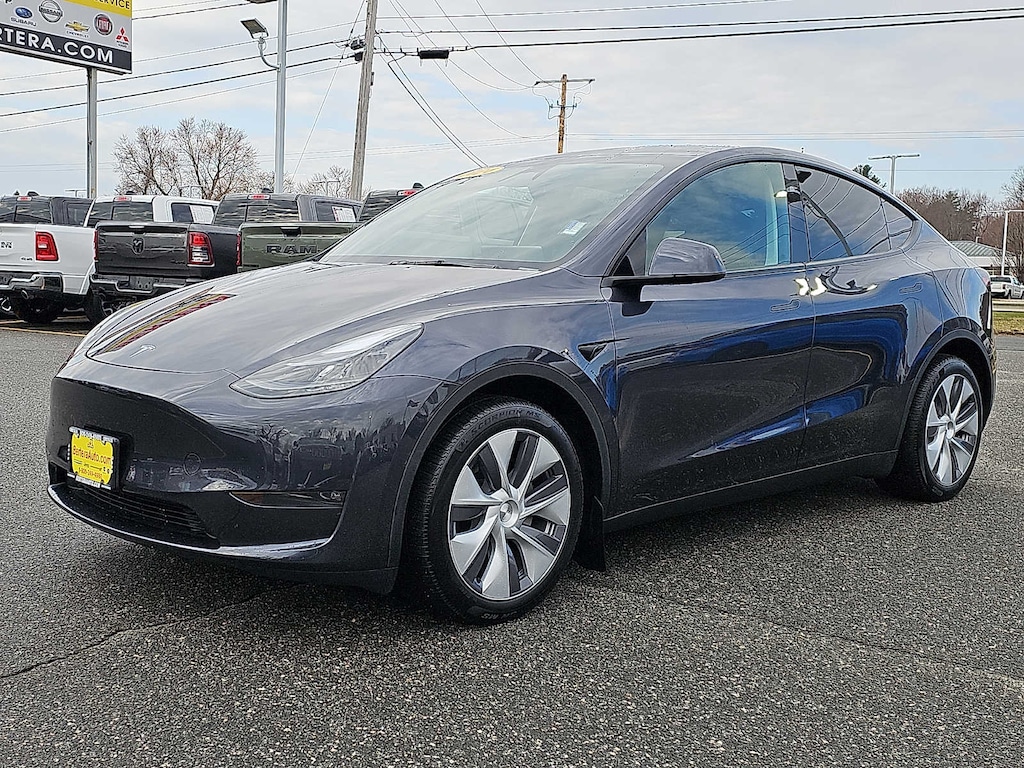 Used 2024 Tesla Model Y Long Range SUV