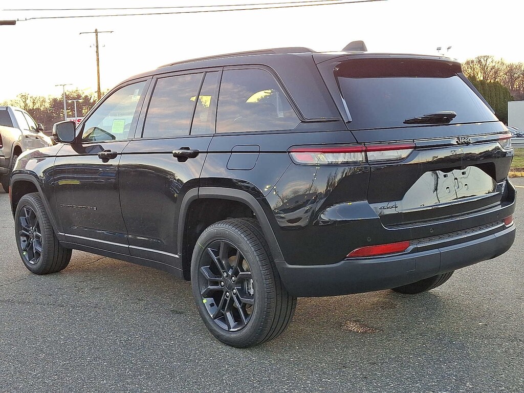 New 2025 Jeep Grand Cherokee LIMITED 4X4 Sport Utility
