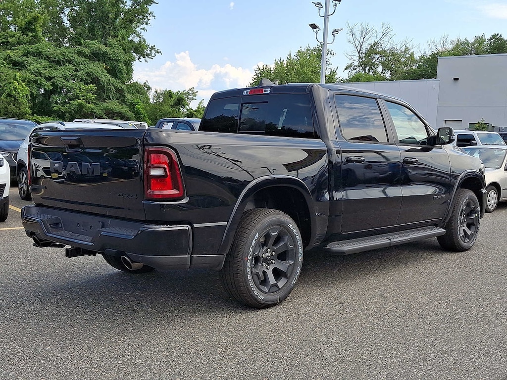 New 2026 Ram 1500 BIG HORN CREW CAB 4X4 5'7 BOX Pickup