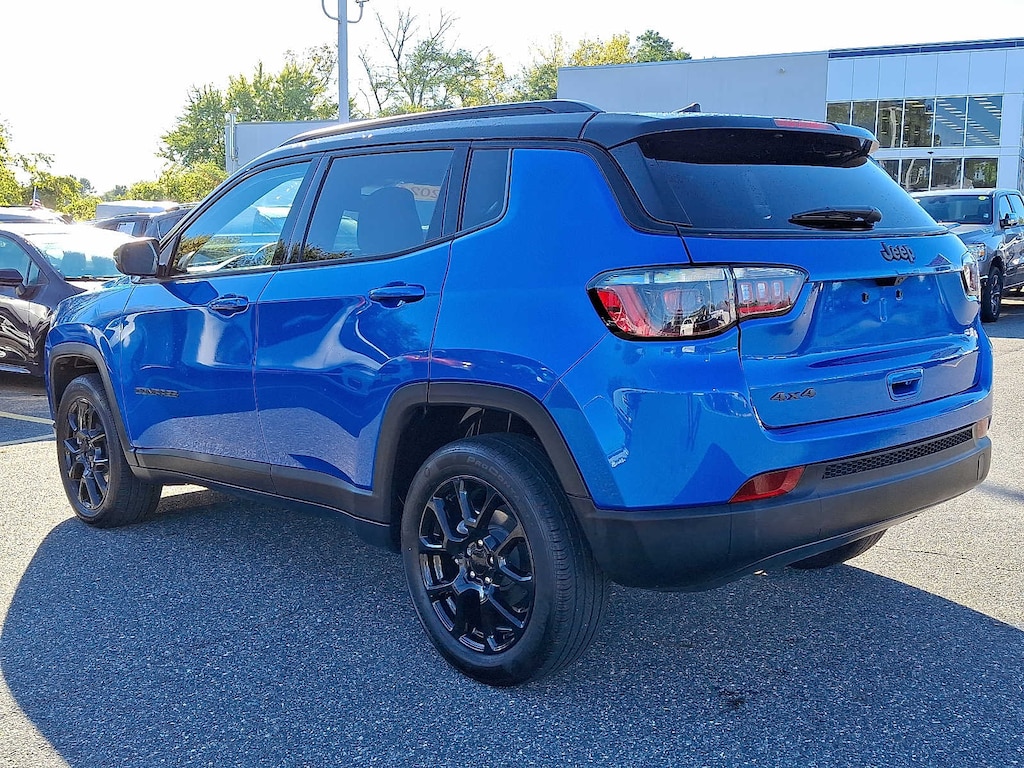 Used 2024 Jeep Compass Latitude SUV