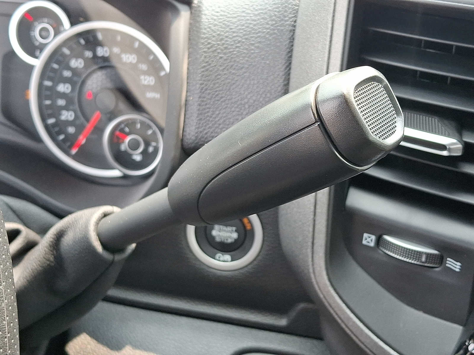 2025 RAM 2500 Tradesman - Photo 11