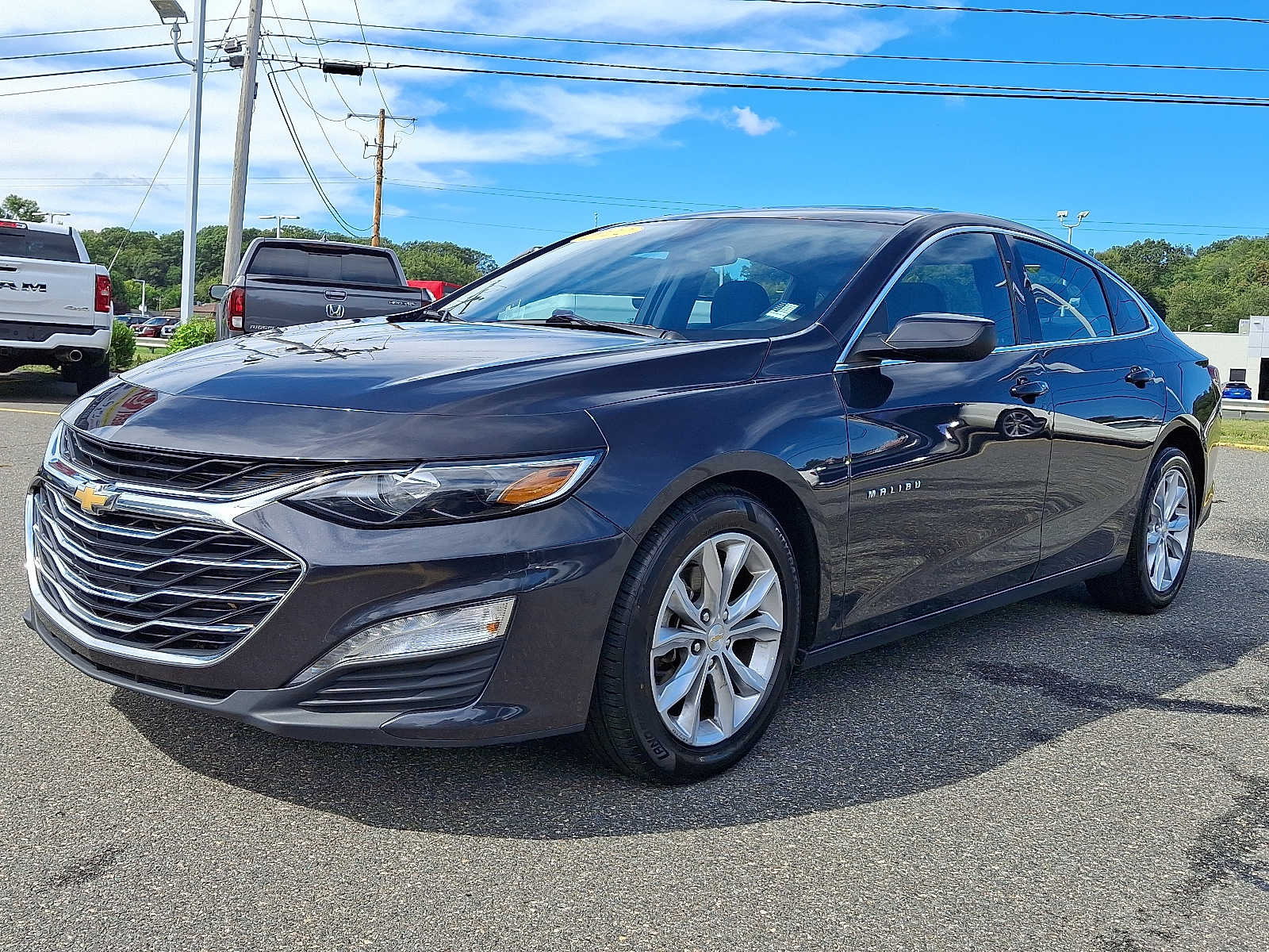 2022 Chevrolet Malibu 1LT photo 3