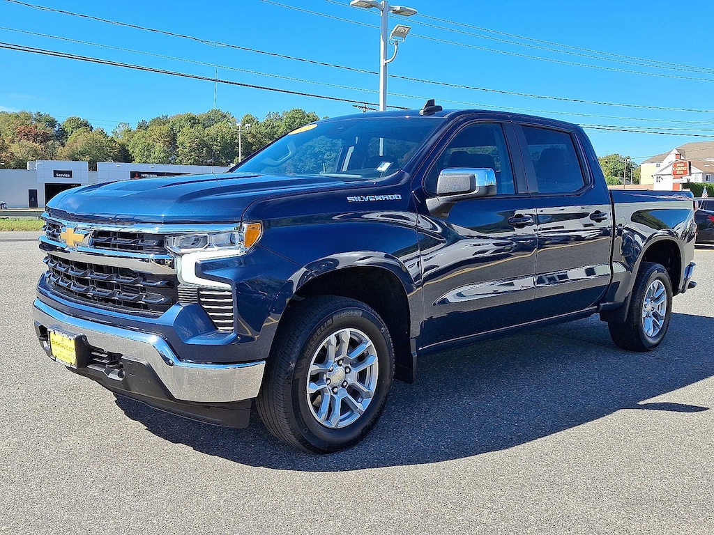 Used 2022 Chevrolet Silverado 1500 LT 4WD Crew Cab 147 Truck