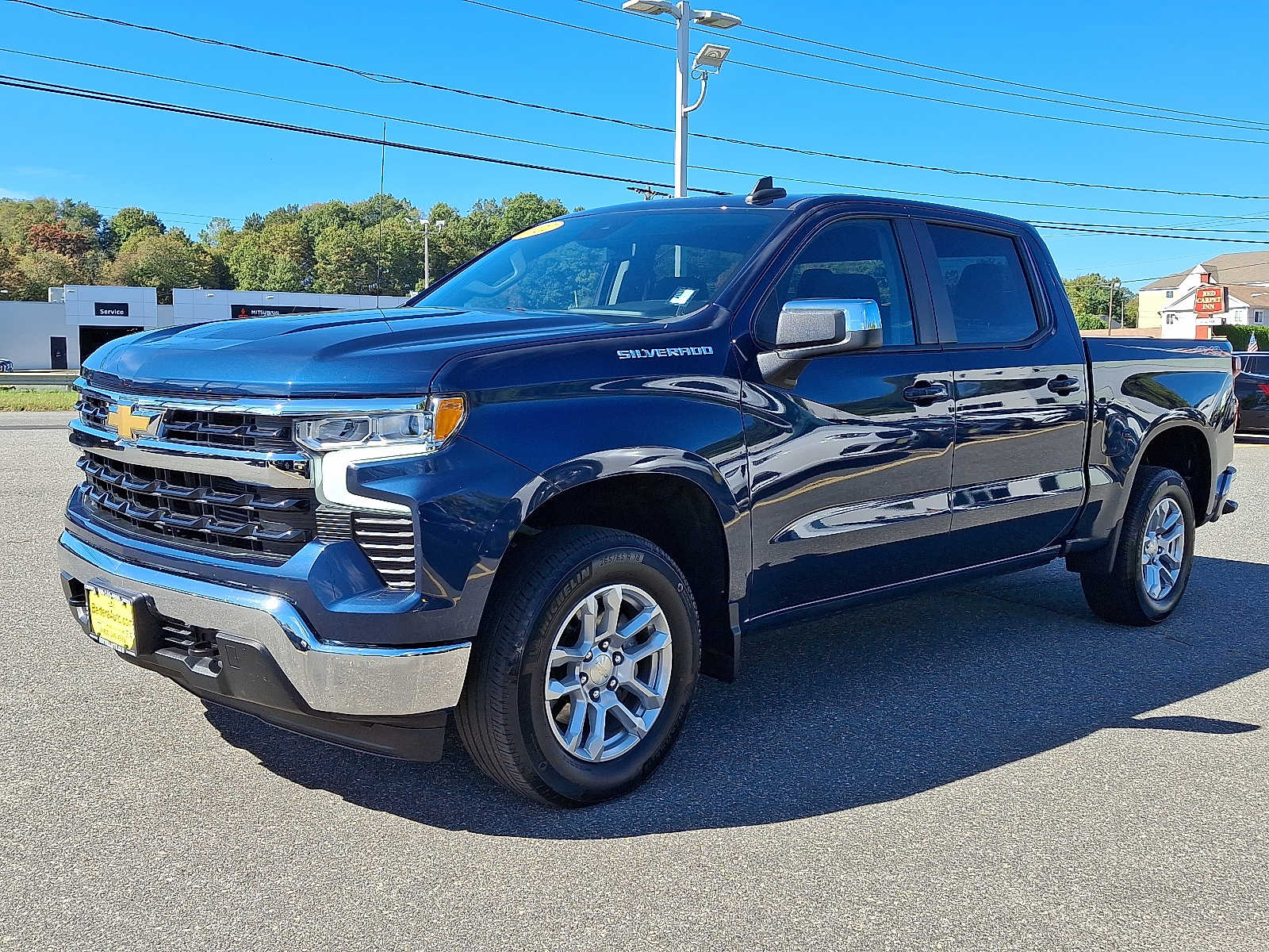 2022 Chevrolet Silverado 1500 LT photo 3