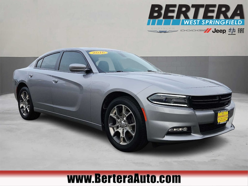 Used 2016 Dodge Charger SXT Sedan