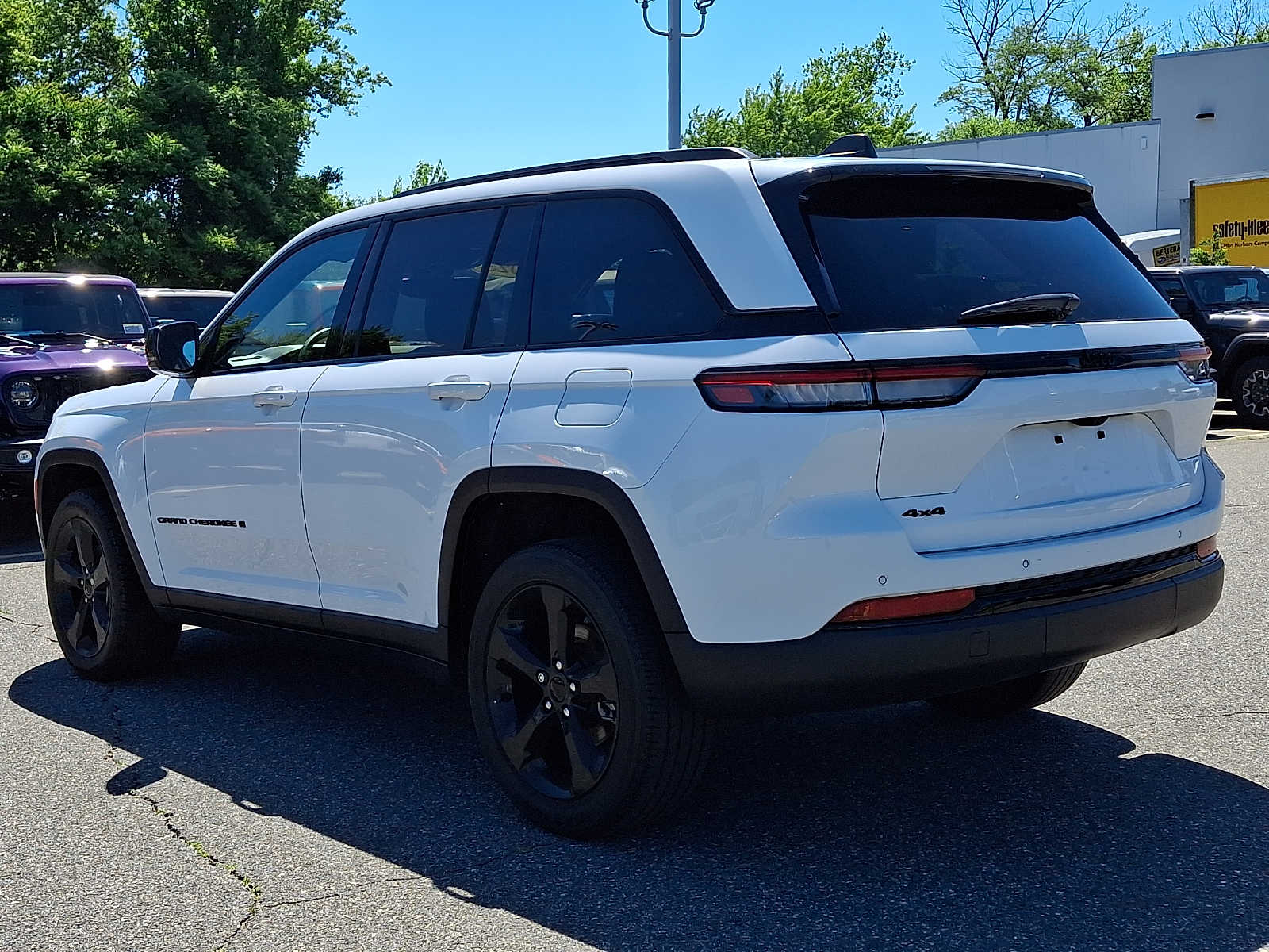 2023 Jeep Grand Cherokee Altitude - Photo 4