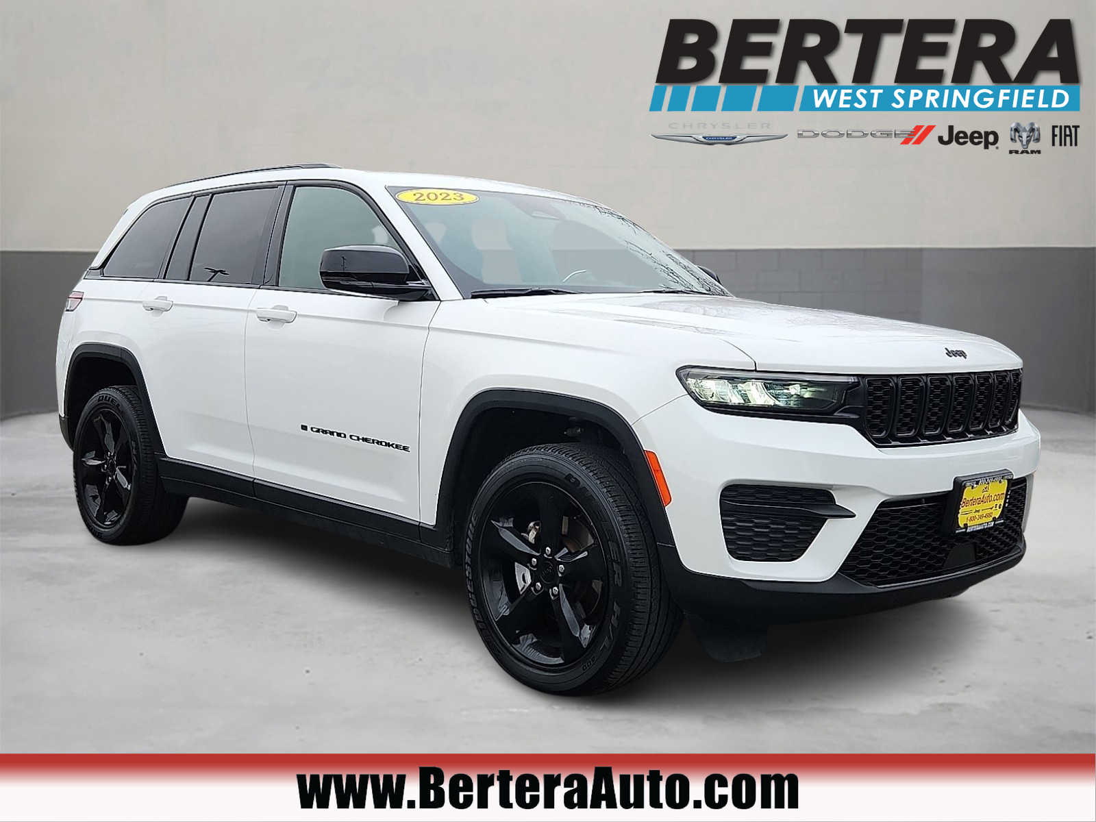 2023 Jeep Grand Cherokee Altitude's photo