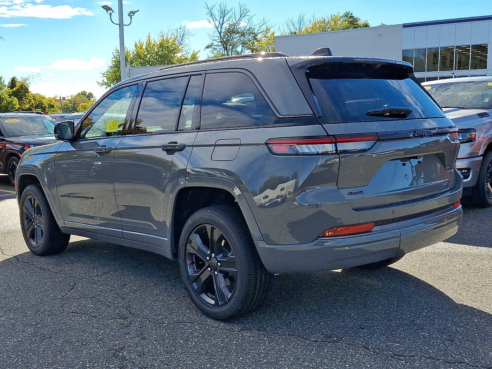 New 2027 Jeep Grand Cherokee 2 Row LIMITED 4X4 Sport Utility