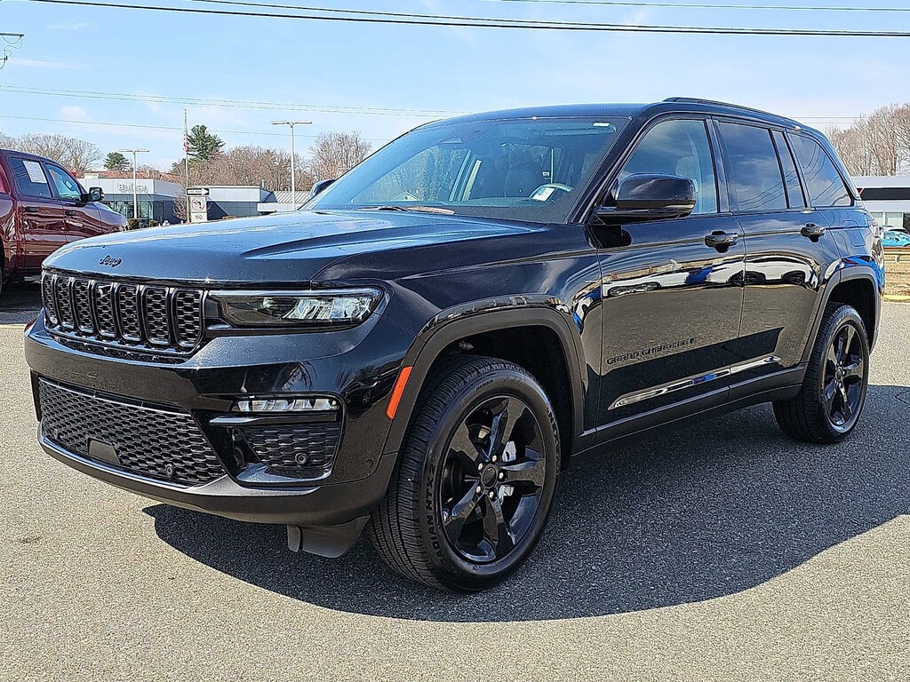 Used 2023 Jeep Grand Cherokee Limited SUV