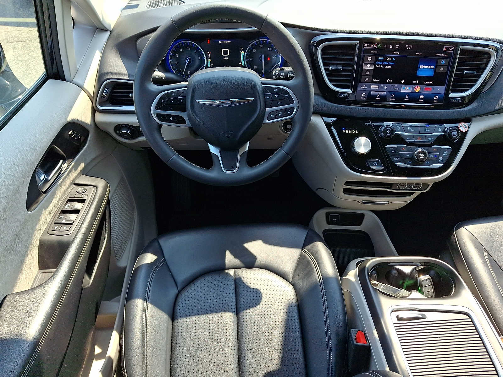 2024 Chrysler Pacifica Touring L - Photo 15
