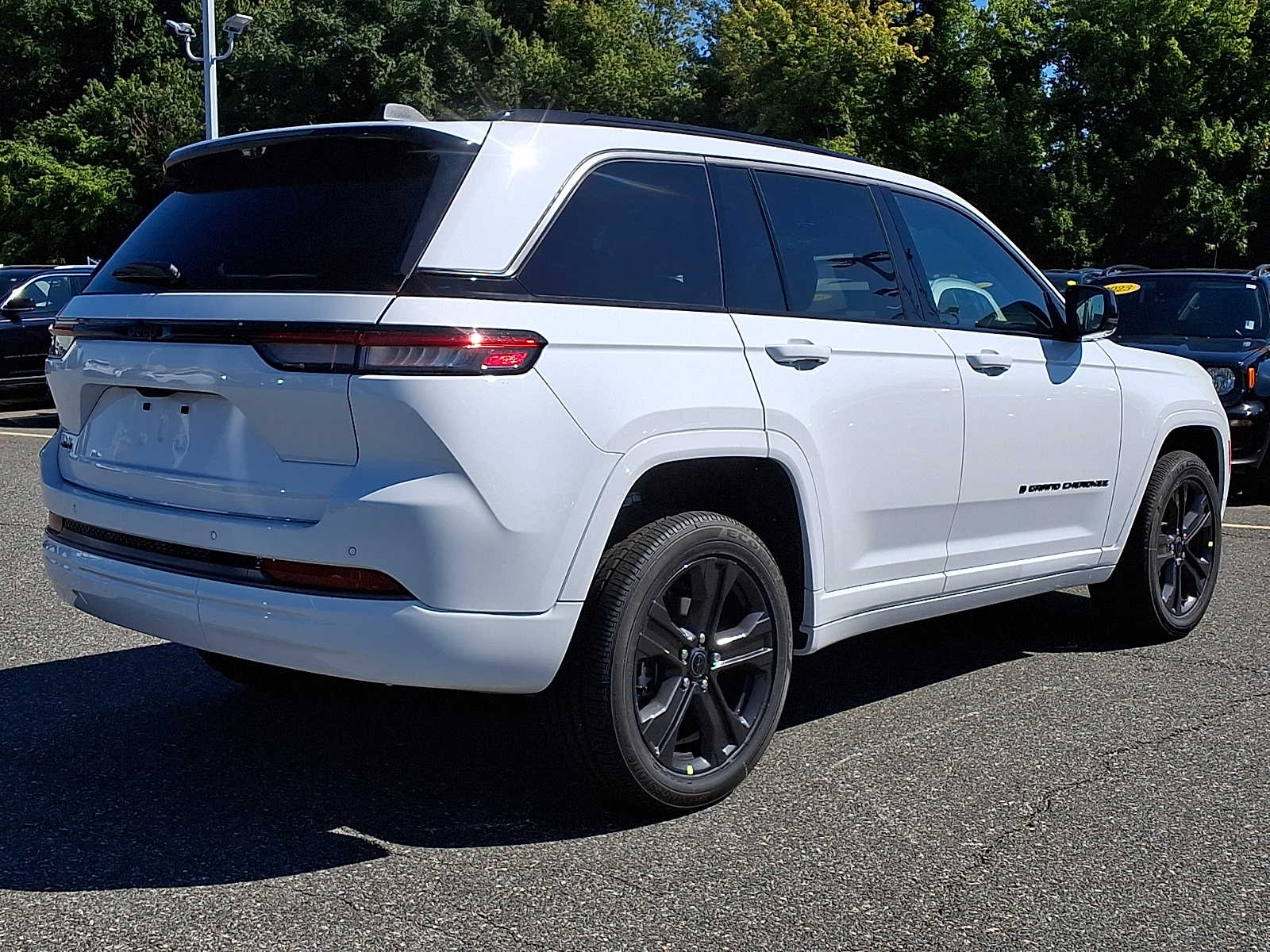 New 2027 Jeep Grand Cherokee 2 Row LIMITED 4X4 Sport Utility