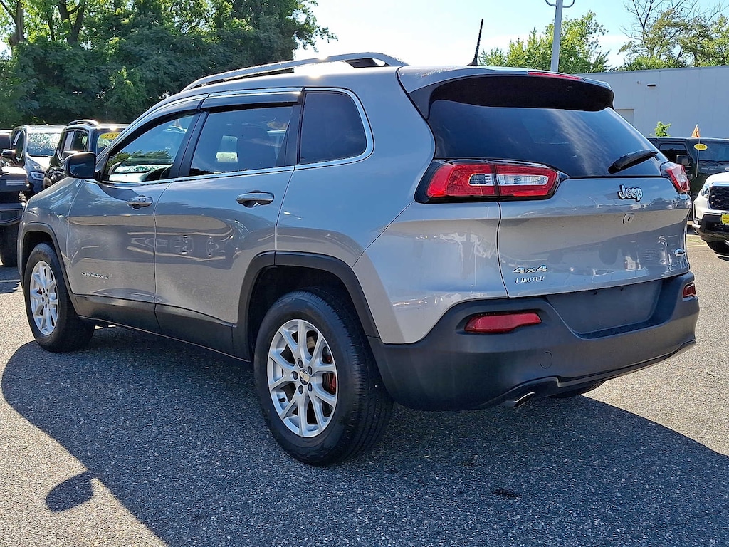Certified 2016 Jeep Cherokee Latitude SUV