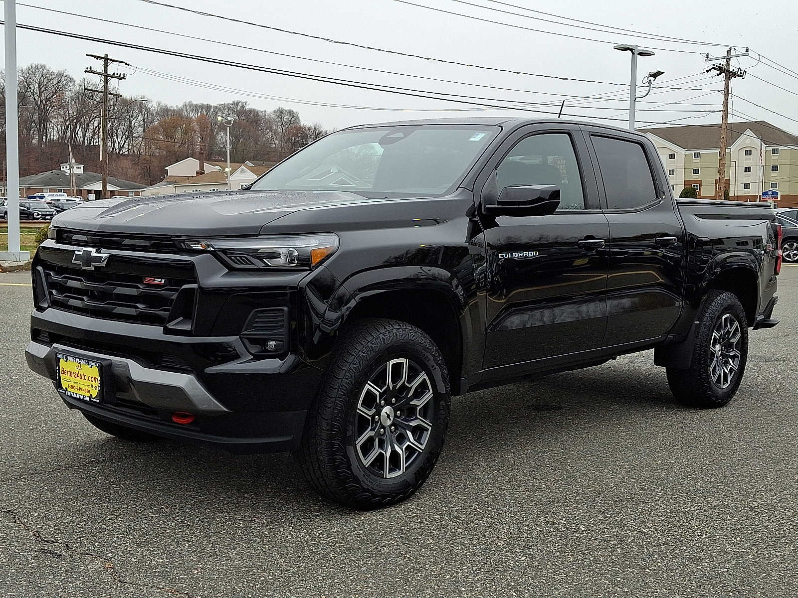 2024 Chevrolet Colorado Z71 photo 2