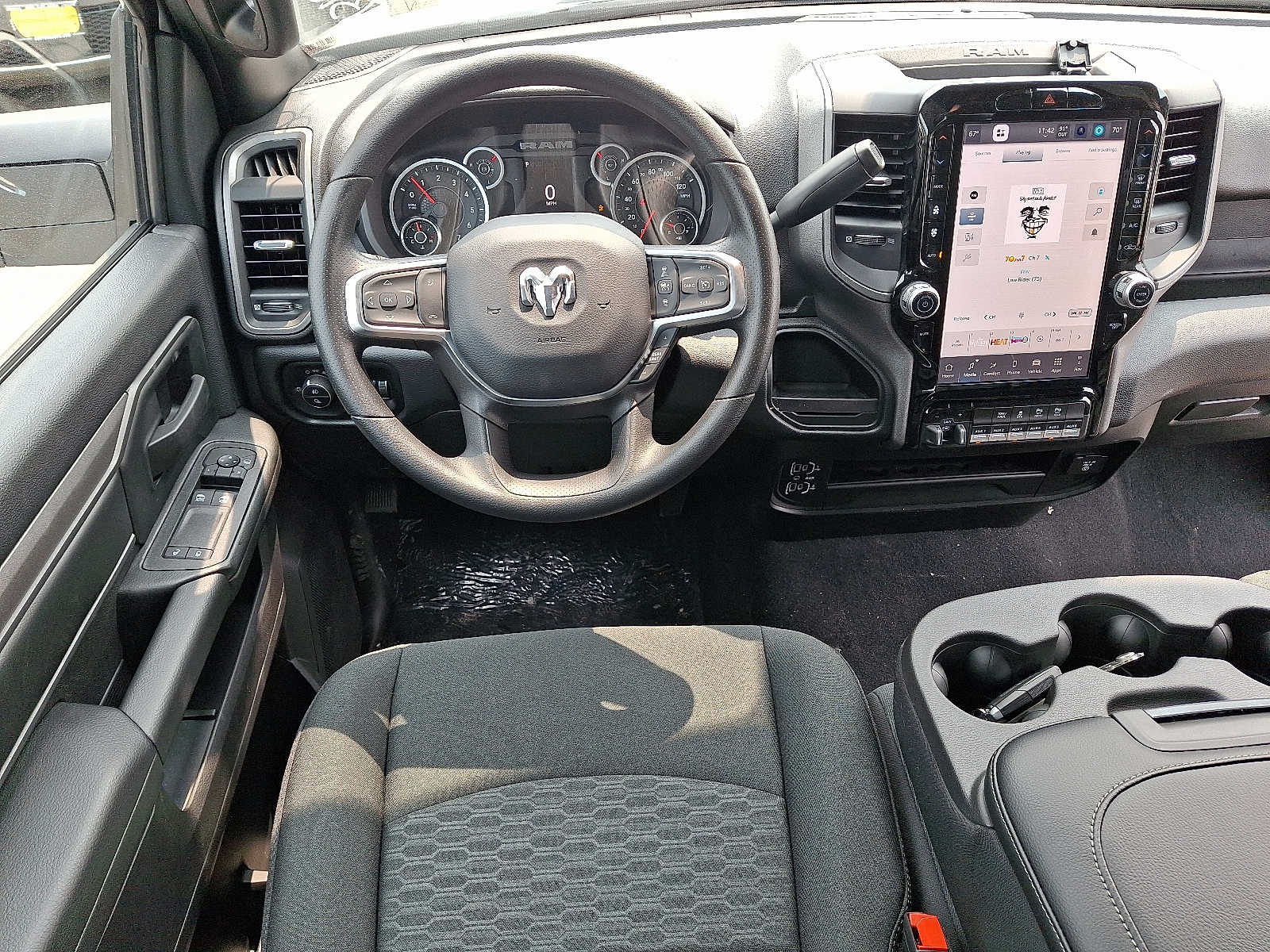 2025 RAM 2500 Tradesman - Photo 8