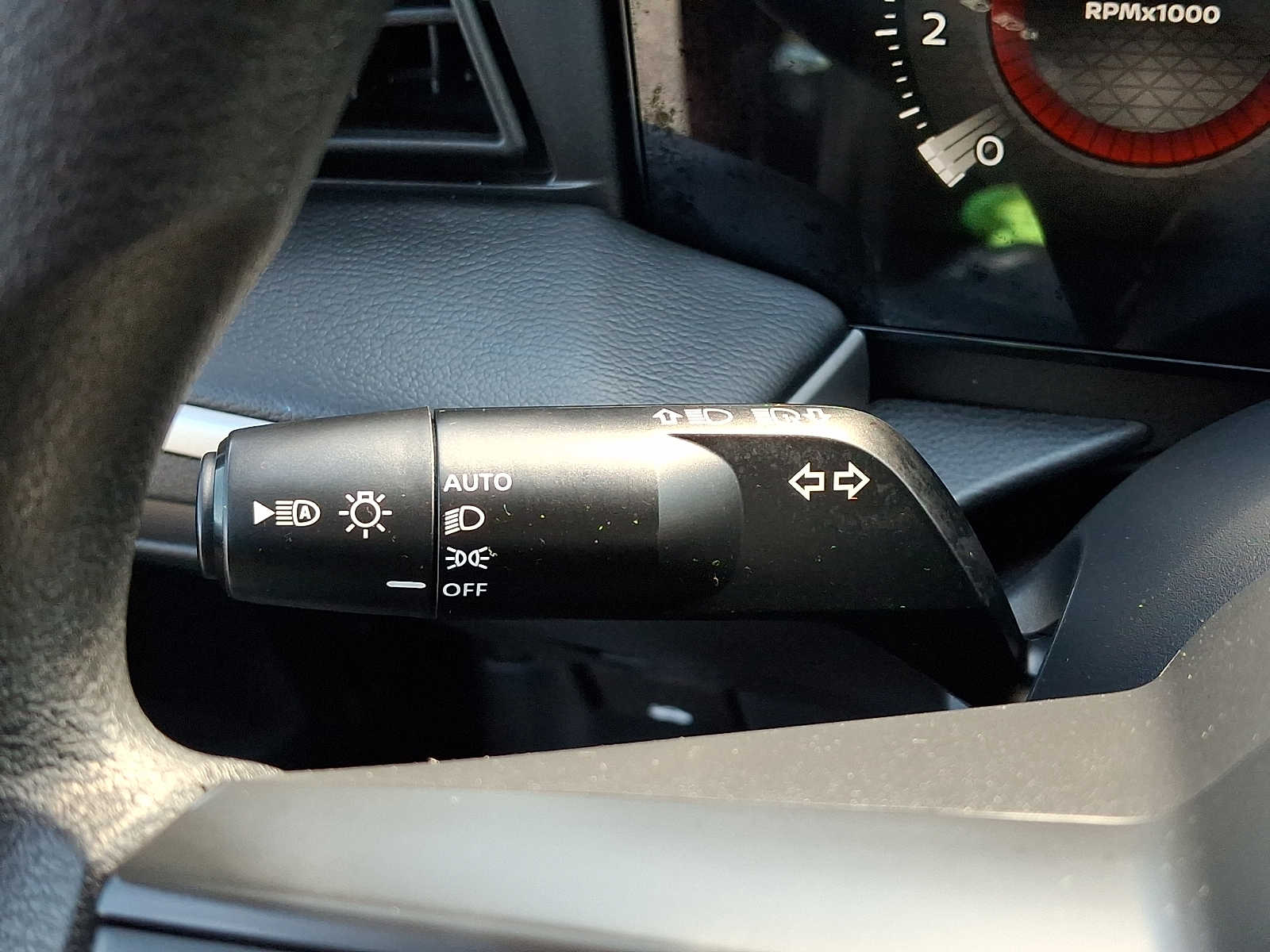 2025 Nissan Kicks S AWD - Photo 24