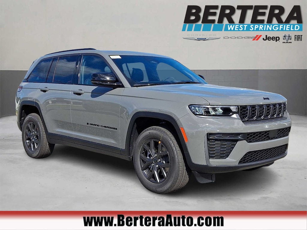 New 2027 Jeep Grand Cherokee 2 Row LAREDO 4X4 Sport Utility