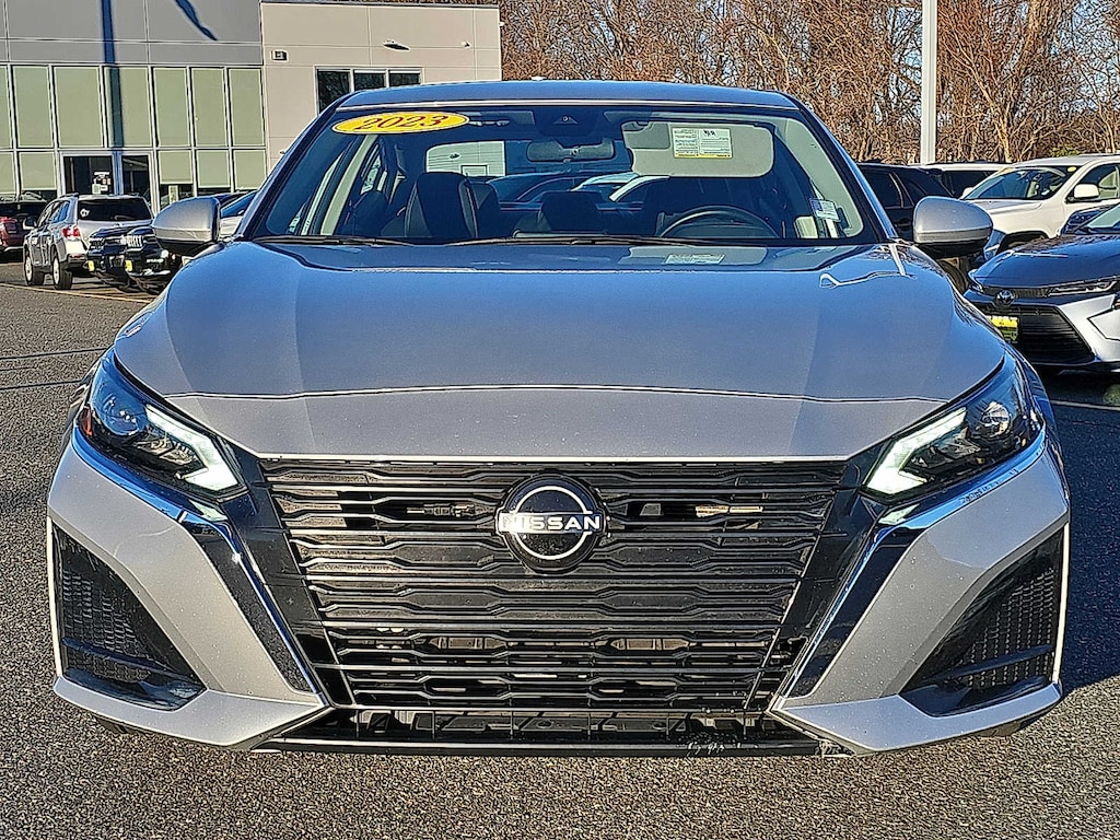 Used 2023 Nissan Altima 2.5 SV Sedan